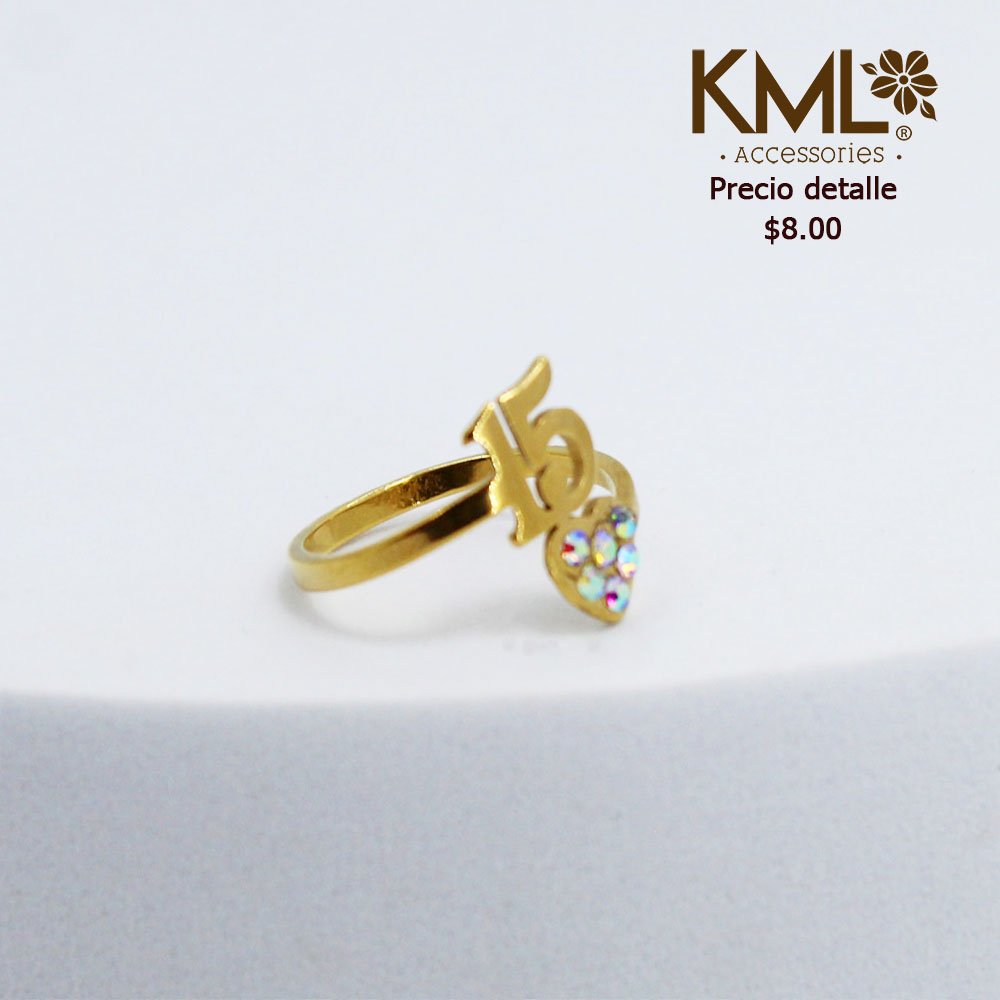 ANILLO 15 AÑOS SOBRE CORAZÓN TORNASOL