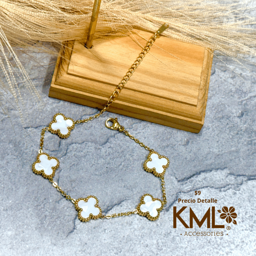 PULSERA DORADA TREBOL BLANCA